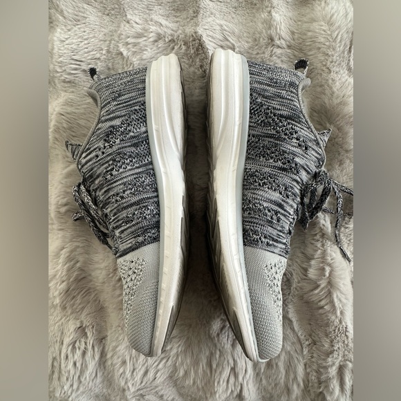APL Athletic Propulsion Labs Women's Techloom Phantom Running Shoe size 8 grey - Picture 3 of 10